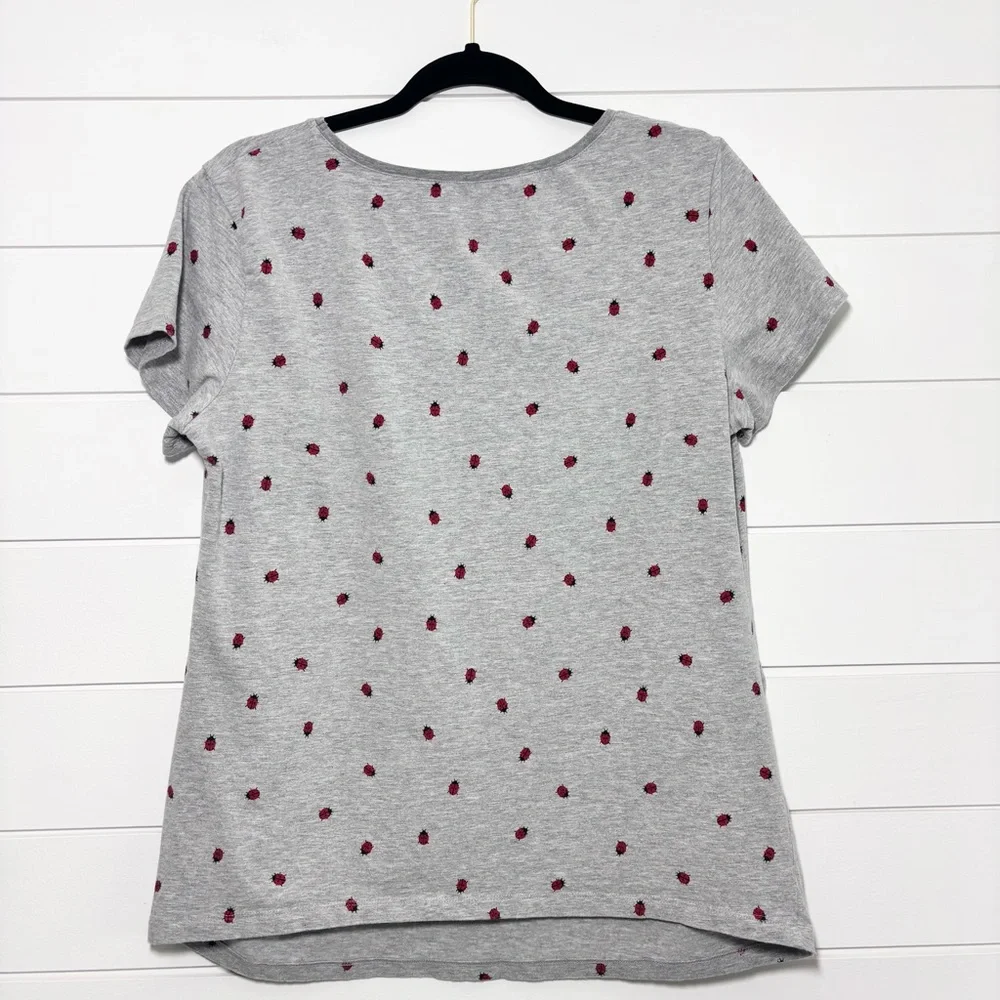 H&M maternity Cotton T-shirt gray with an adorable ladybug pattern Size‎ XL